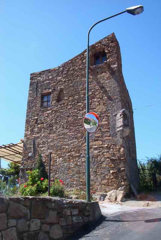 Torre in Strada Punta S. Pietro 18 (torre, di avvistamento) - Ospedaletti (IM) 
