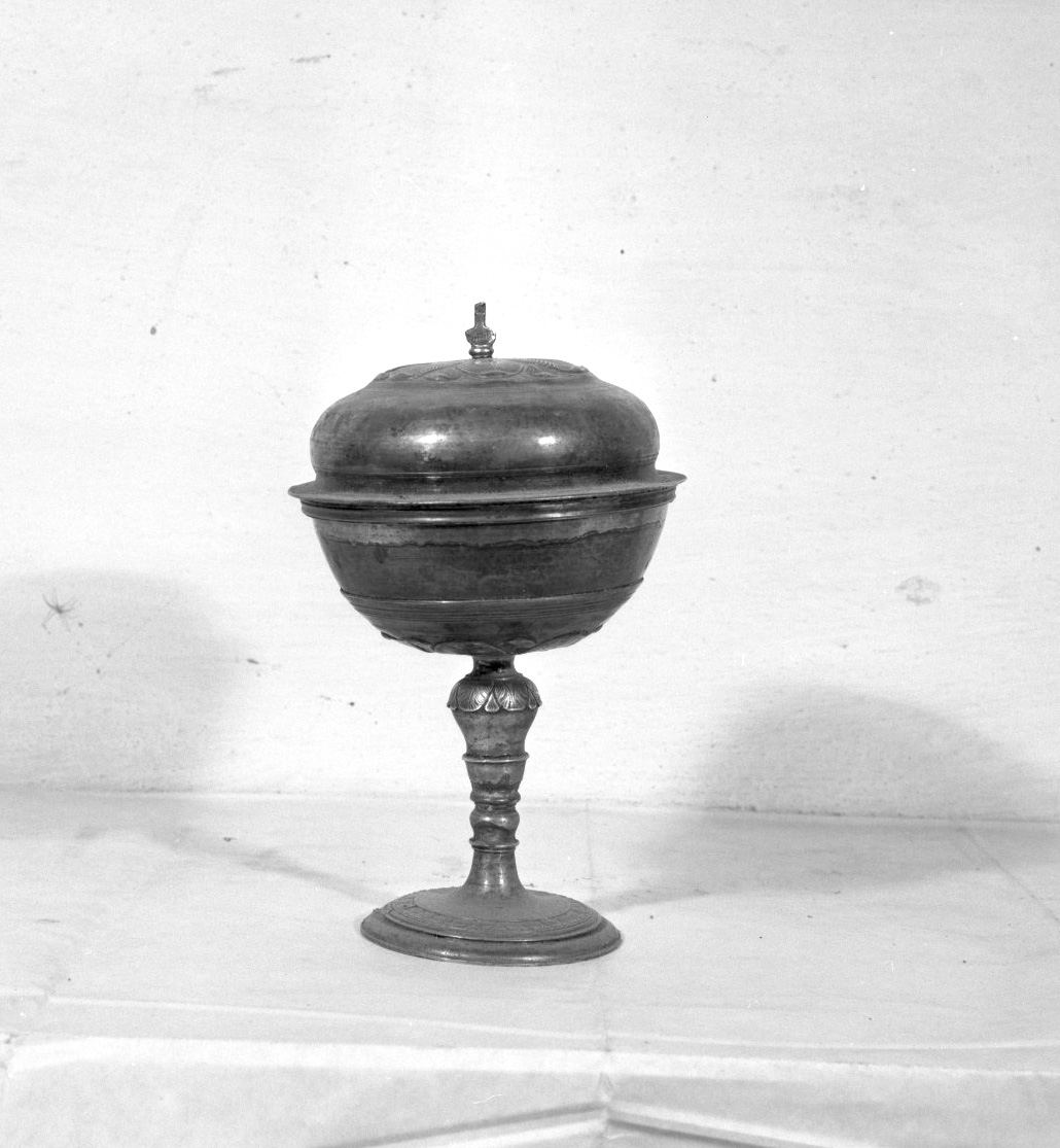 pisside - bottega toscana (prima metà sec. XVIII)