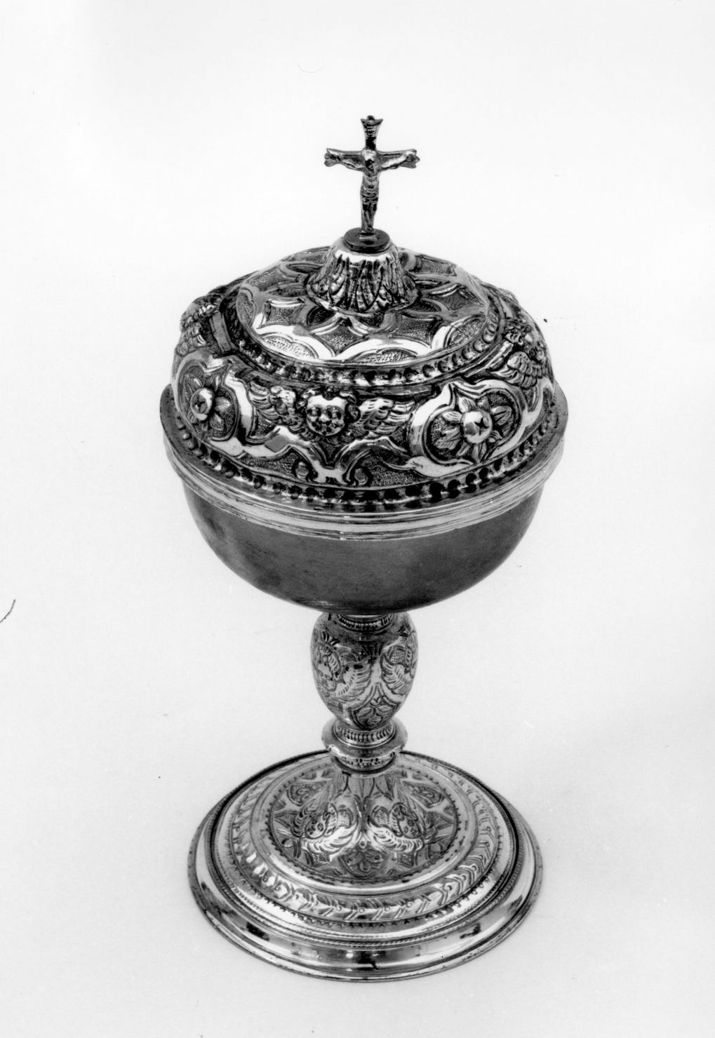 pisside - bottega toscana (prima metà sec. XVIII)