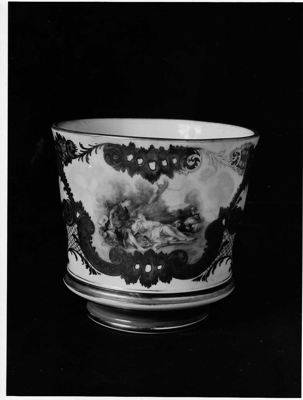 Scena pastorale (portavaso, opera isolata) di Richard Ginori Società Ceramica (fine/ metà secc. XIX/ XX)