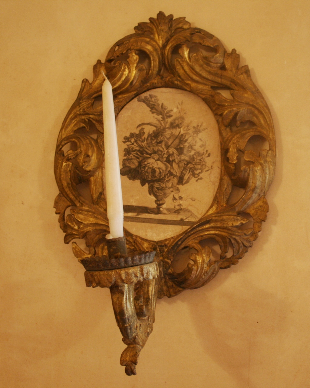 Vaso di fiori (applique, elemento d'insieme) - bottega Europa centrale (fine/ inizio secc. XVII/ XVIII)