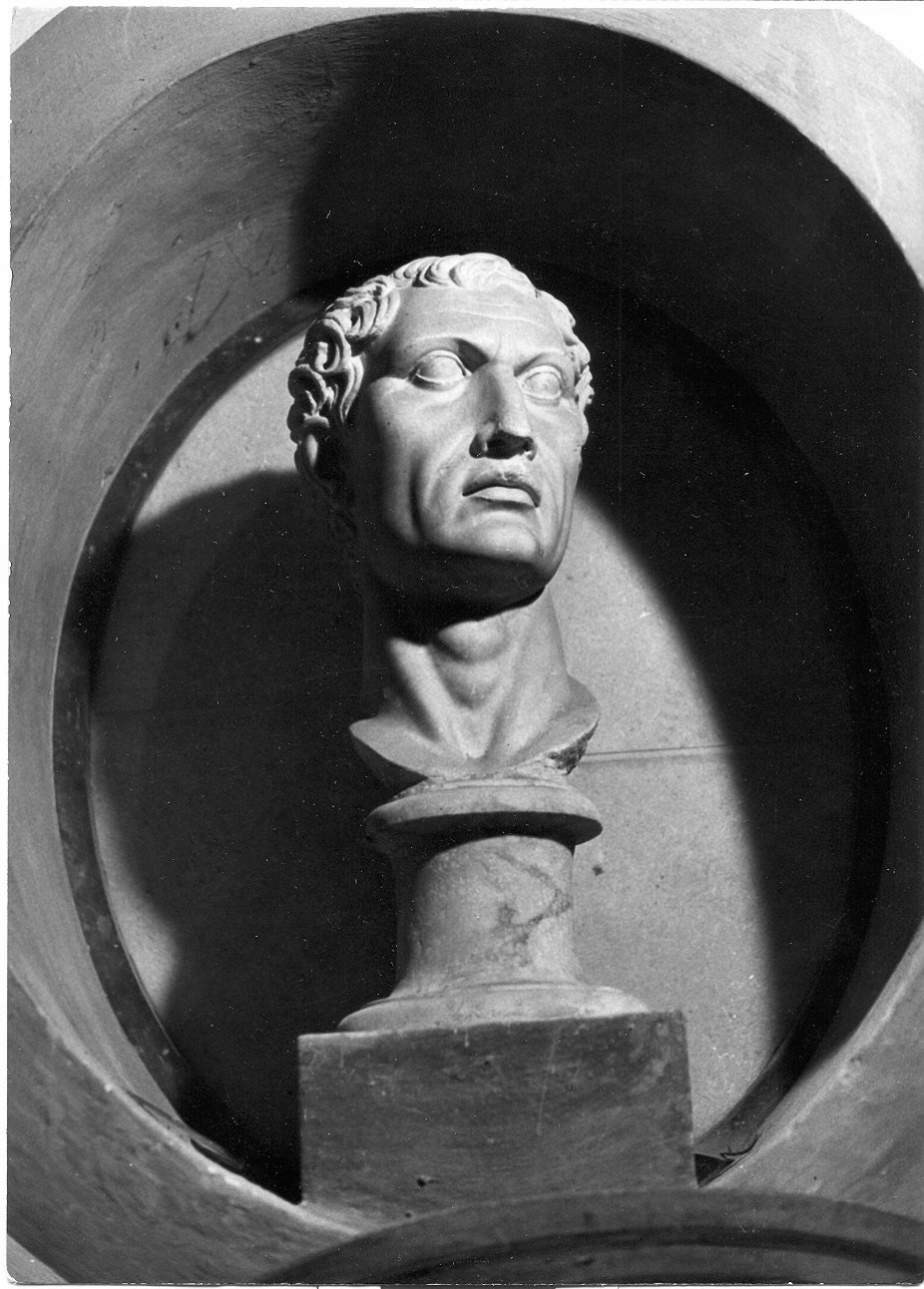 ritratto di personaggio della storia classica (busto, insieme) - bottega Italia centrale (sec. II)