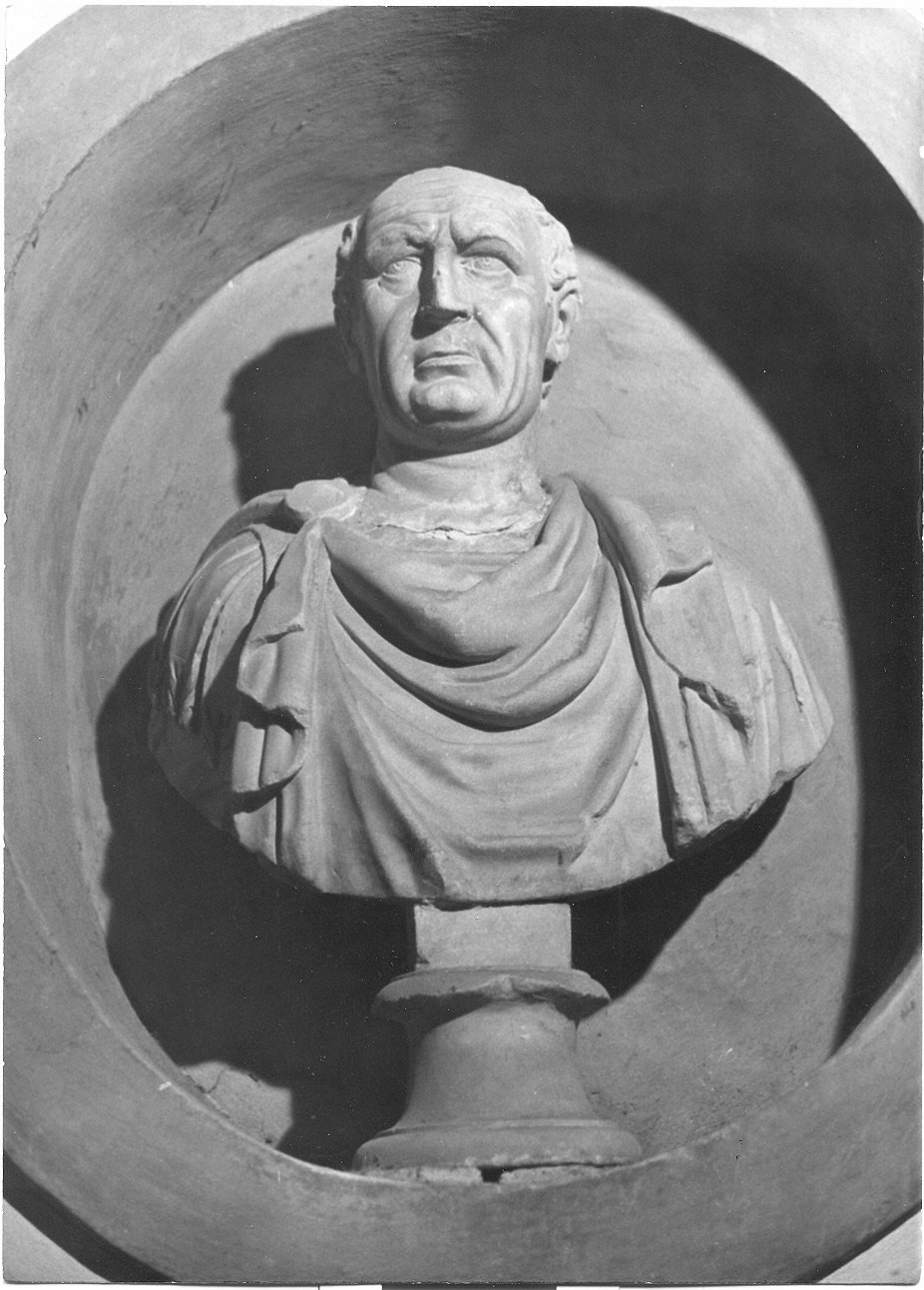 ritratto di personaggio della storia classica (busto, elemento d'insieme) - bottega Italia centrale (sec. II)
