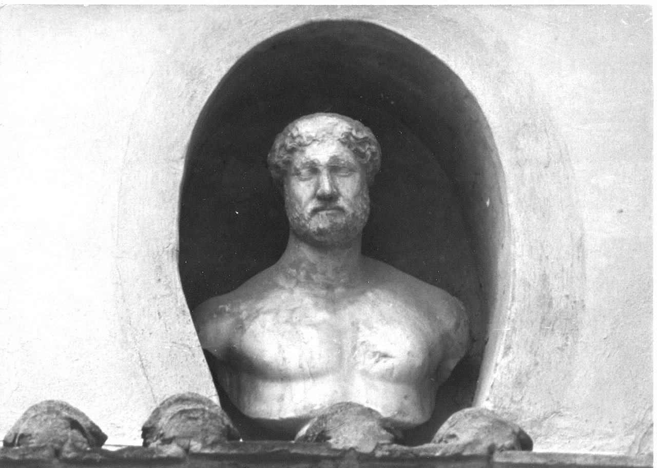 ritratto di personaggio della storia classica (busto, elemento d'insieme) - bottega Italia centrale (sec. II)