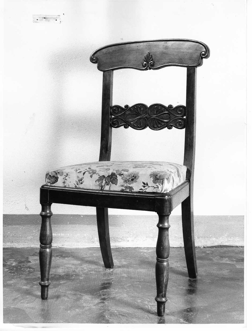 soggetto assente (sedia, serie) - bottega Italia centrale (sec. XIX)