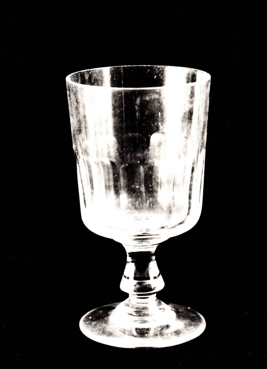 bicchiere, elemento d'insieme - bottega umbra (terzo quarto sec. XX)