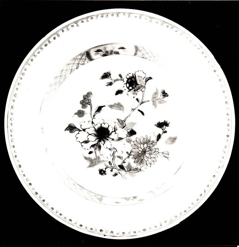 soggetto assente (piatto, elemento d'insieme) - bottega italiana (inizio sec. XIX)