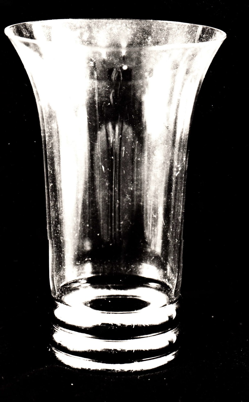 soggetto assente (bicchiere, elemento d'insieme) - bottega Italia centrale (prima metà sec. XX)