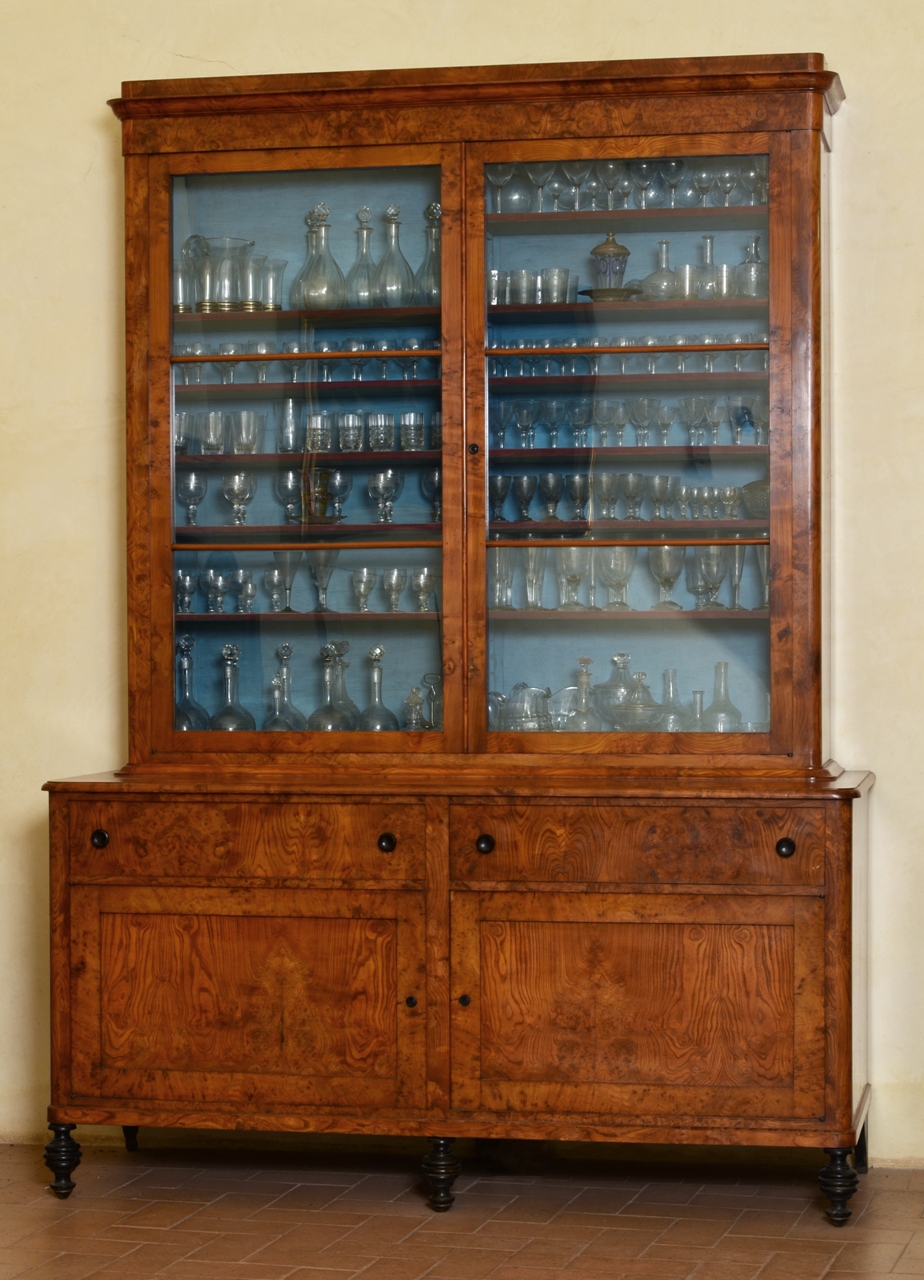 soggetto assente (credenza, insieme) - bottega Italia centrale (fine/ inizio sec. XX, secc. XIX-XX)