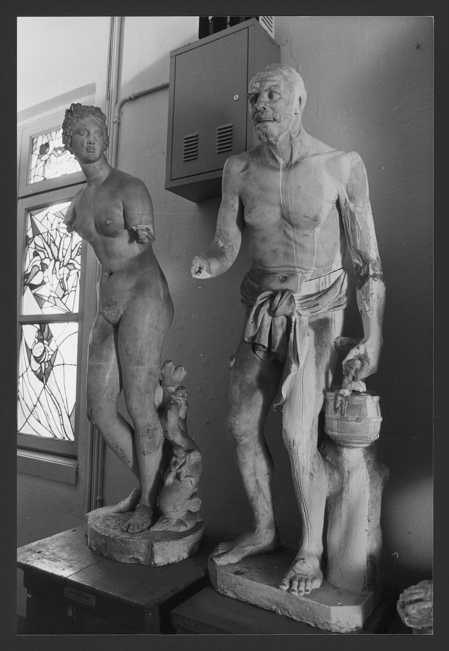 Vecchio pescatore (statua) - produzione Italia centro-settentrionale (secc. XVIII/XX)
