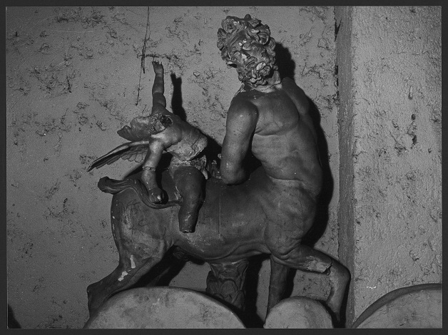 Centauro Borghese, Centauro cavalcato da Amore (statua) - produzione Italia centro-settentrionale (secc. XVIII/XX)