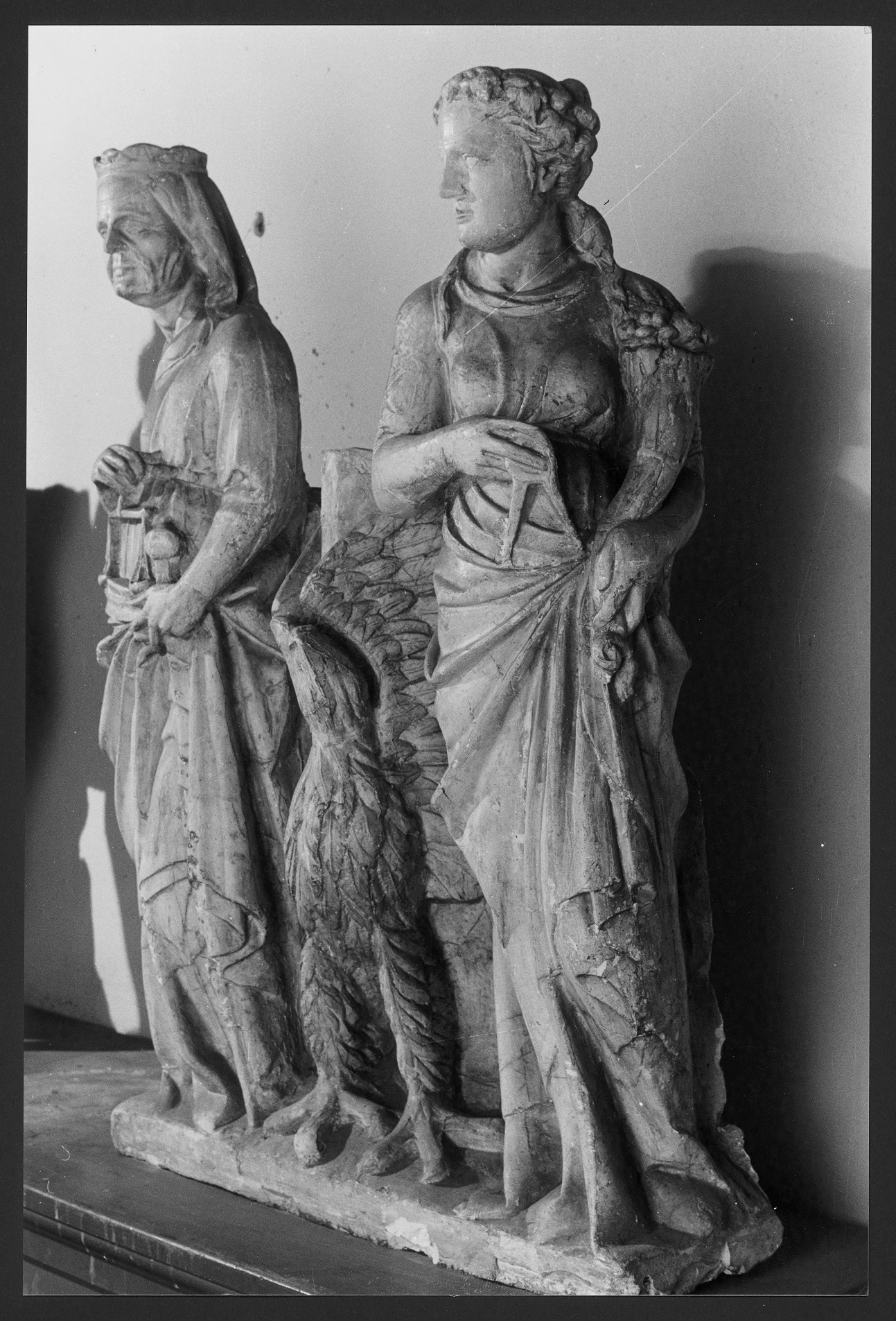 Virtù cardinali: Fortezza, Prudenza, Giustizia, Temperanza (gruppo scultoreo) - produzione Italia centro-settentrionale (secc. XVIII/XX)