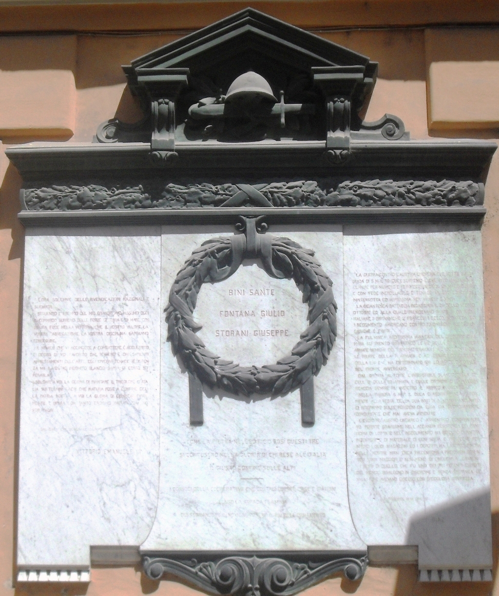 monumento ai caduti - a lapide di Tonnini Giuseppe, Manfredi Manfredo (sec. XX)