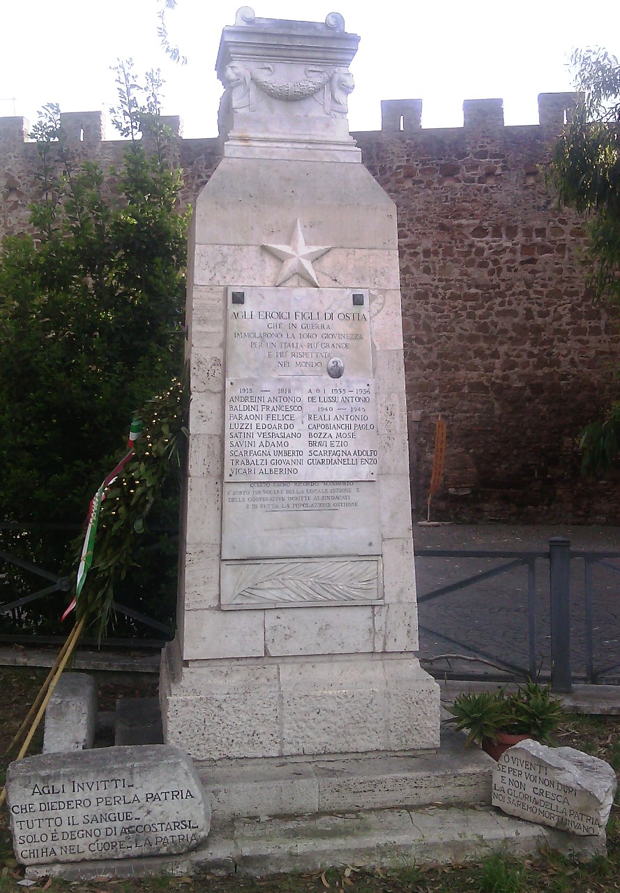 monumento ai caduti - a colonna spezzata - ambito laziale (sec. XX)
