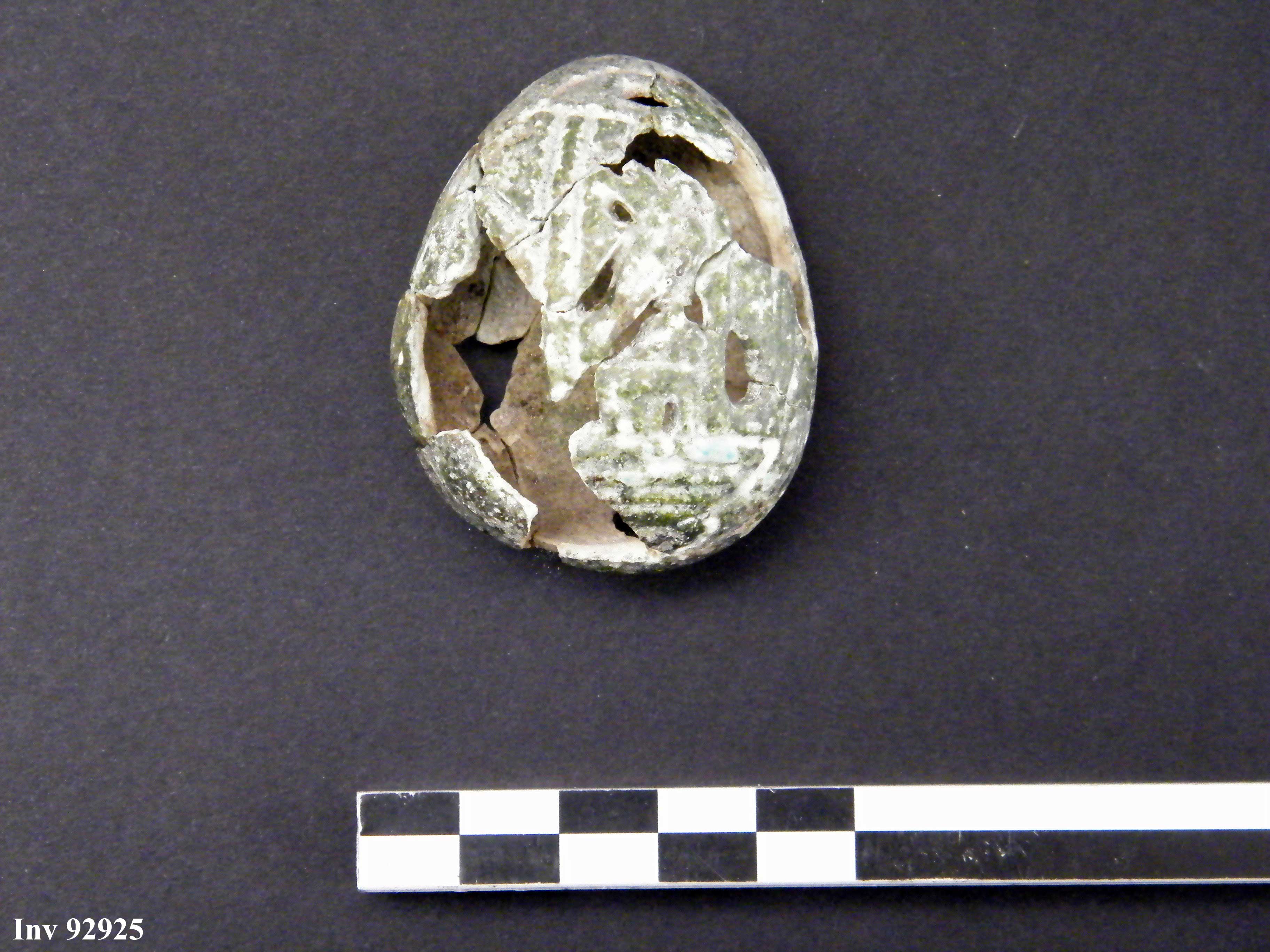 amuleto, a ciprea (VII a.C)