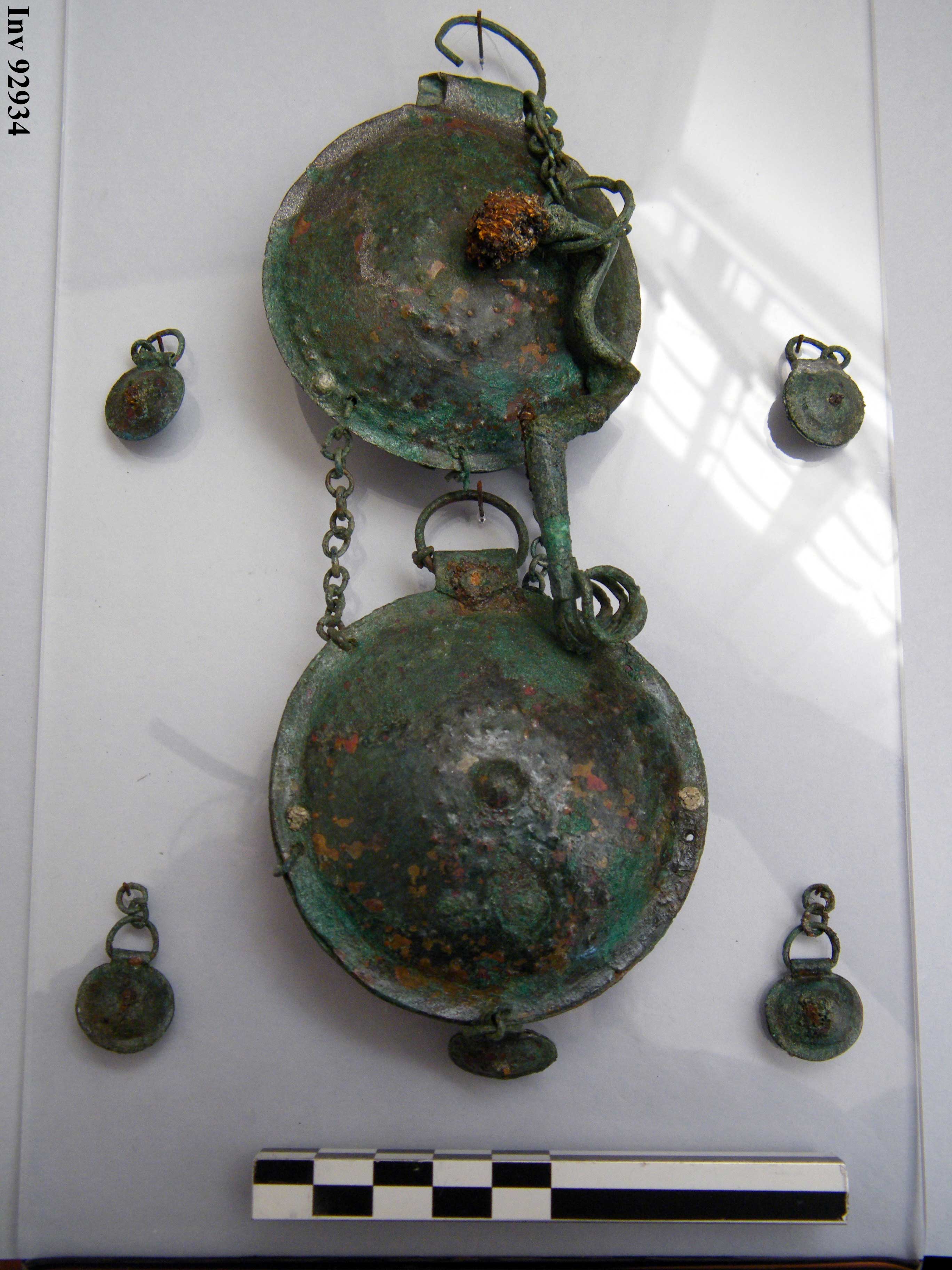 fibula, tipo Montedinove (VI a.C)