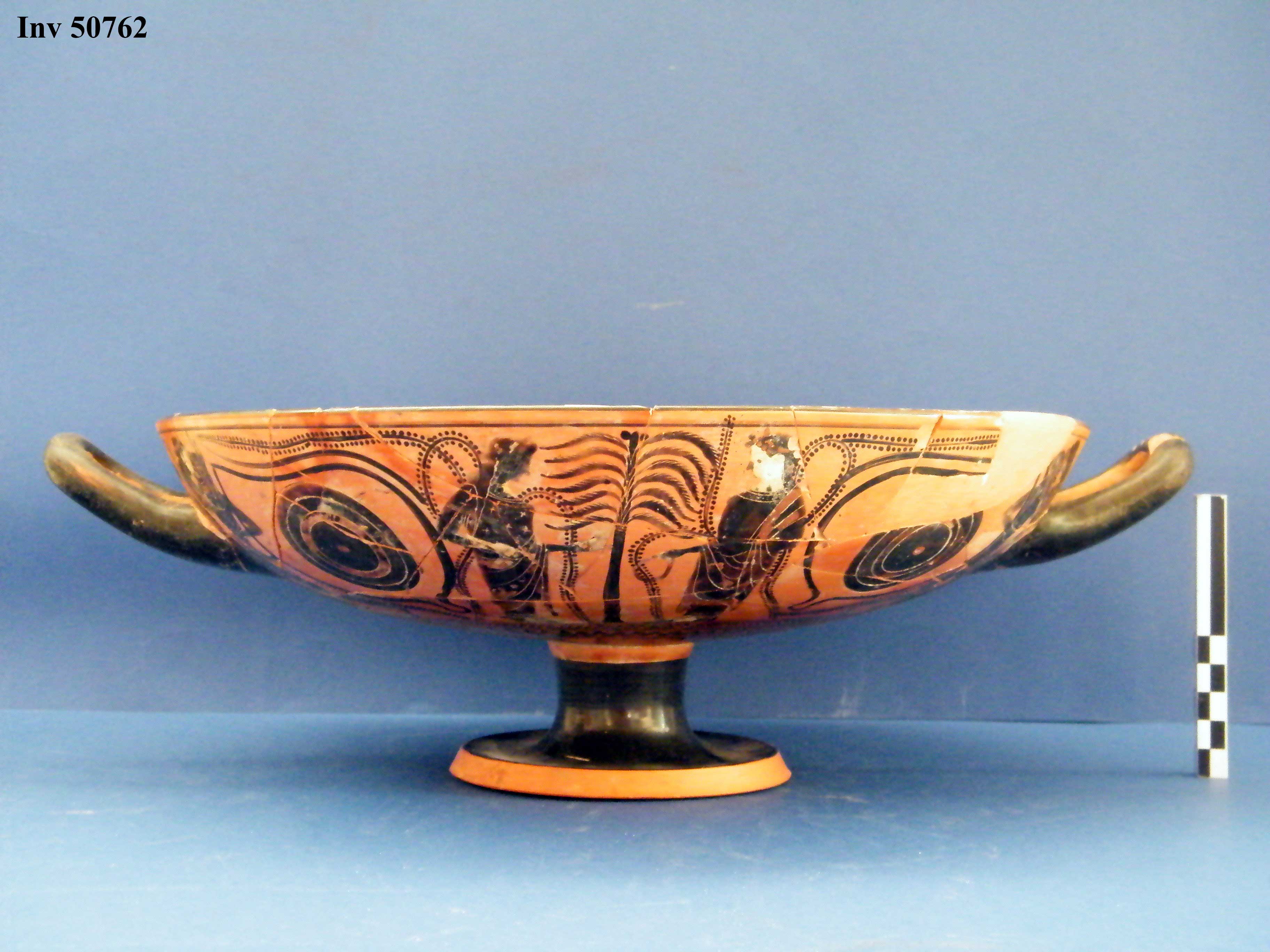 kylix, a occhioni (fine VI a.C)