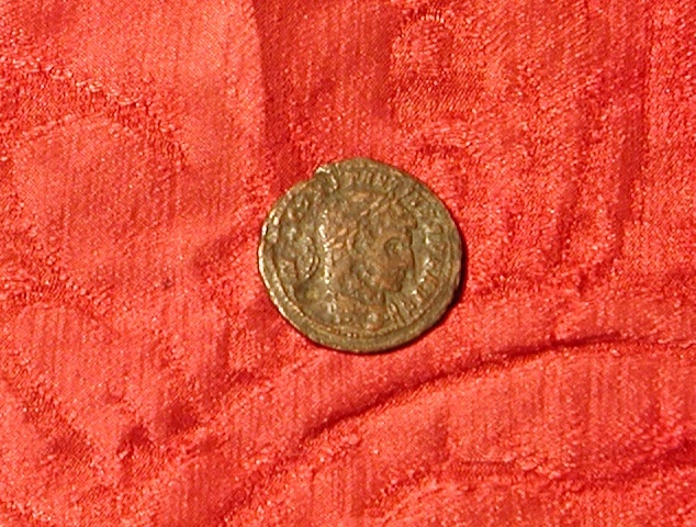 moneta - nummus - ambito romano imperiale (sec. IV d.C)