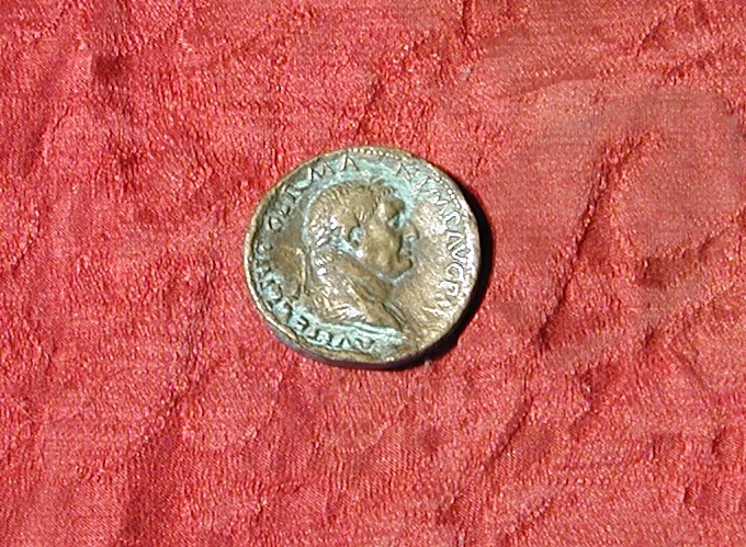 medaglia - sesterzio di Giovanni da Cavino detto il Padovano (bottega) - ambito padovano (sec. XVI d.C)