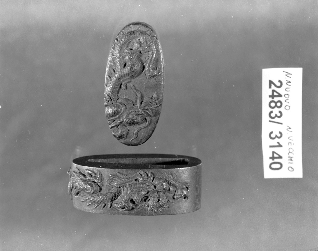 elementi decorativi (fuchi, opera isolata) di Testugendo Shoraku (secc. XVI/ XIX)