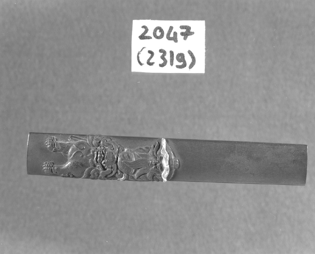 figure maschili e animali (impugnatura di arma bianca, insieme) di Haruaki Hogen (secc. XVI/ XIX)