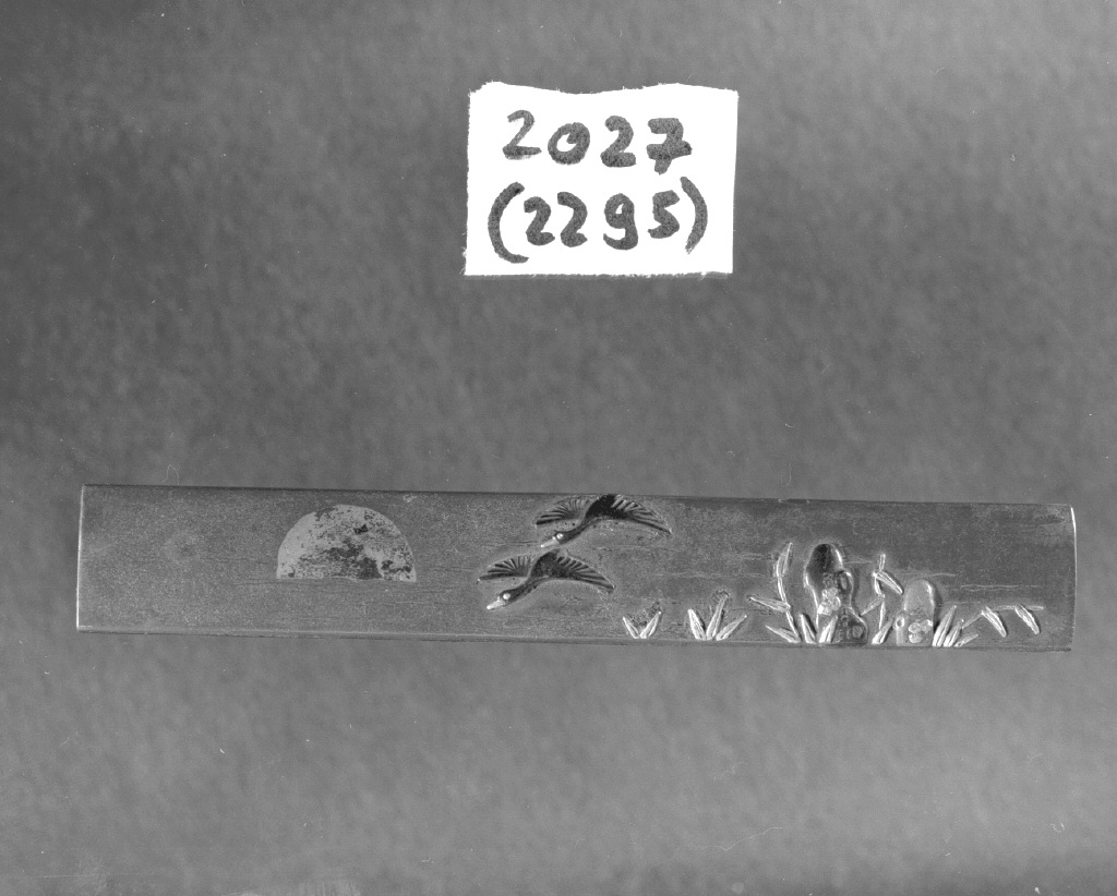 paesaggio con uccelli (impugnatura di arma bianca, opera isolata) - ambito giapponese (sec. XIX)