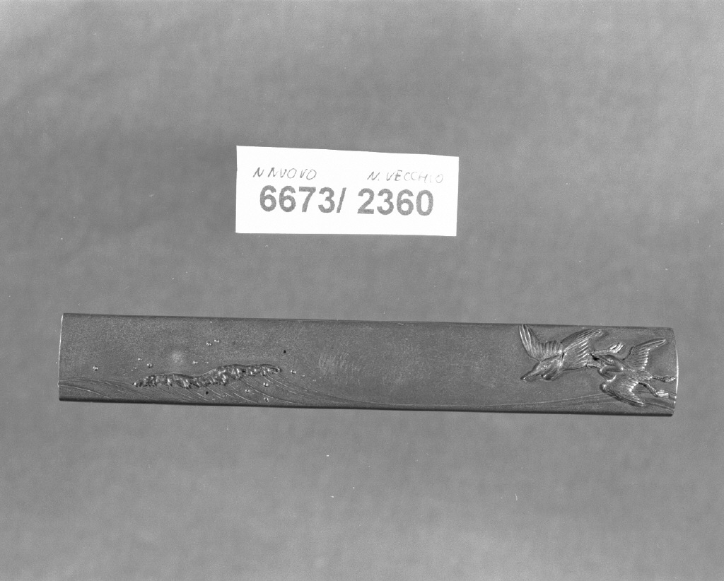 elementi decorativi (impugnatura di arma bianca, opera isolata) - ambito giapponese (secc. XVI/ XIX)