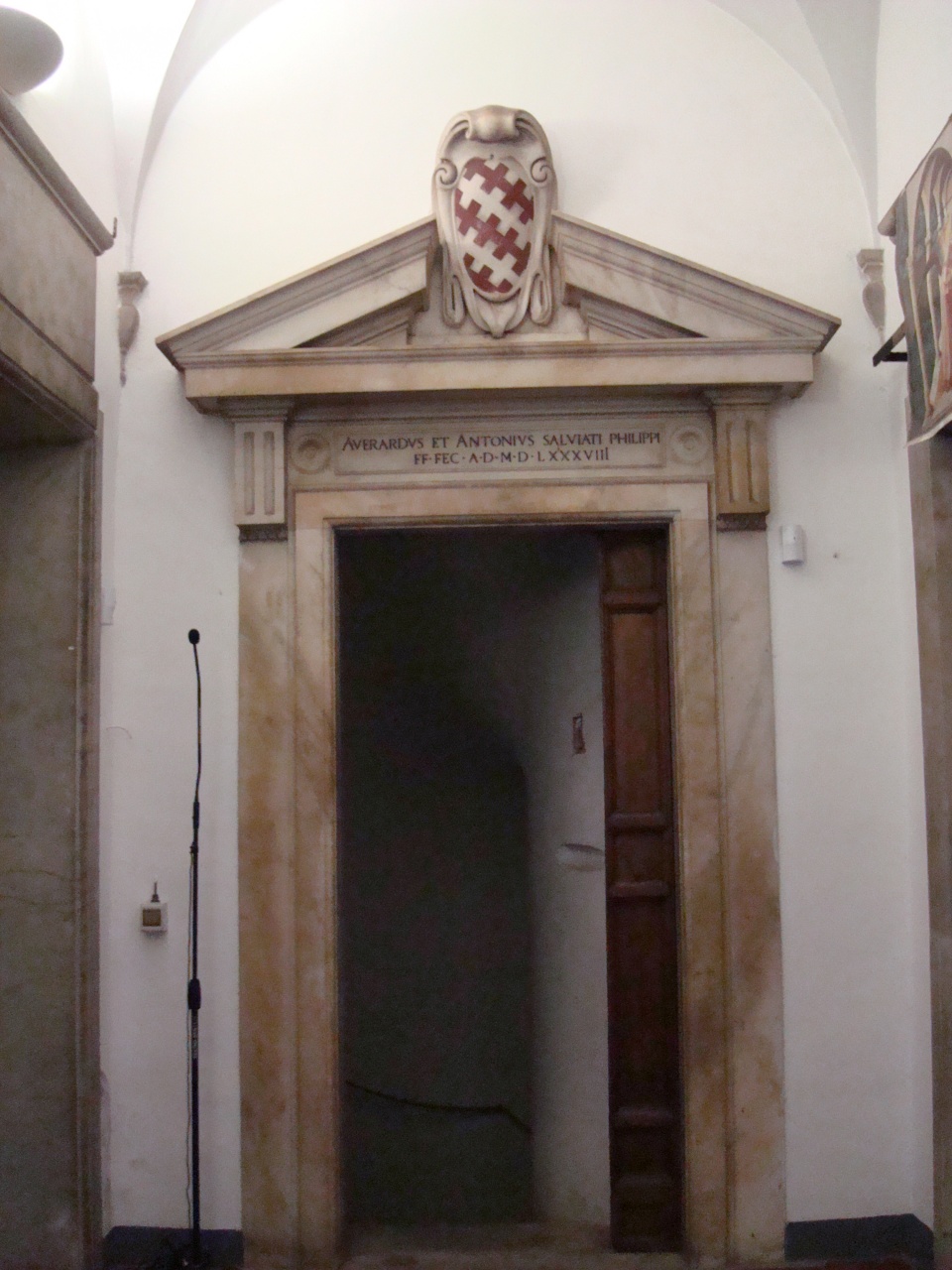 stemma gentilizio della famiglia Salviati (portale) di Boulogne Jean de detto Giambologna (bottega) (sec. XVI)