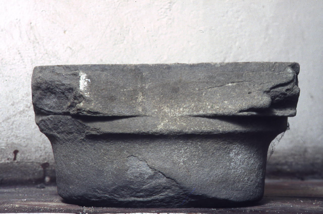 capitello - bottega toscana (sec. XVI)