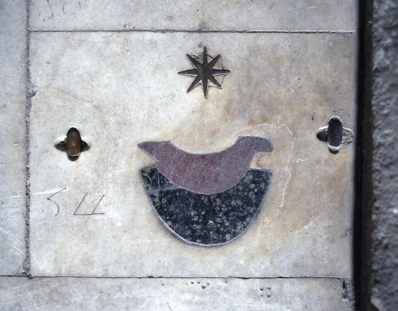 lastra tombale - bottega fiorentina (seconda metà sec. XVI)
