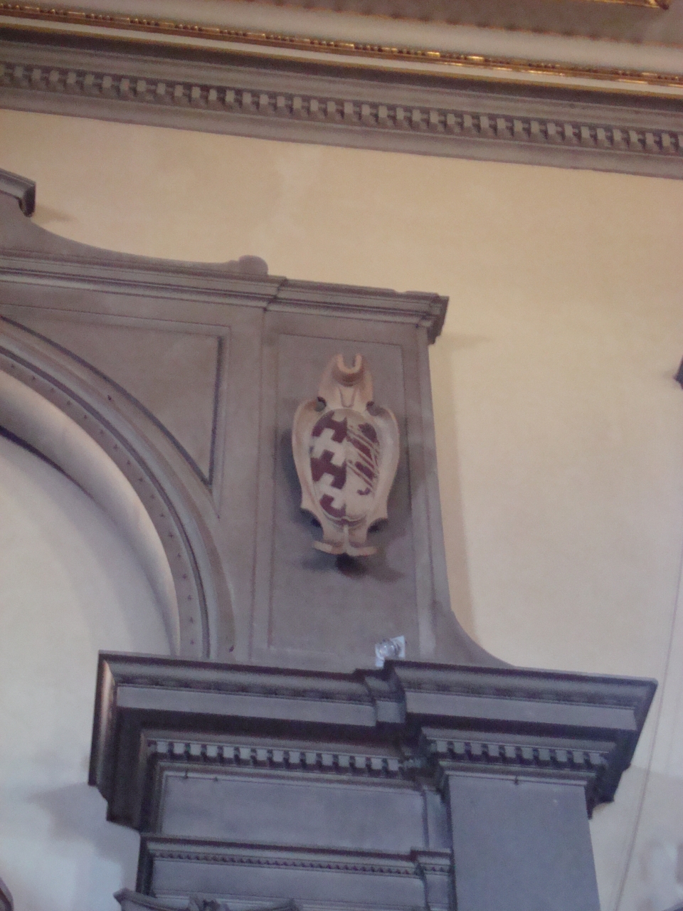 stemma di matrimonio delle famiglie Salviati e Da Gagliano (rilievo) di Boulogne Jean de detto Giambologna - bottega toscana (sec. XVI)