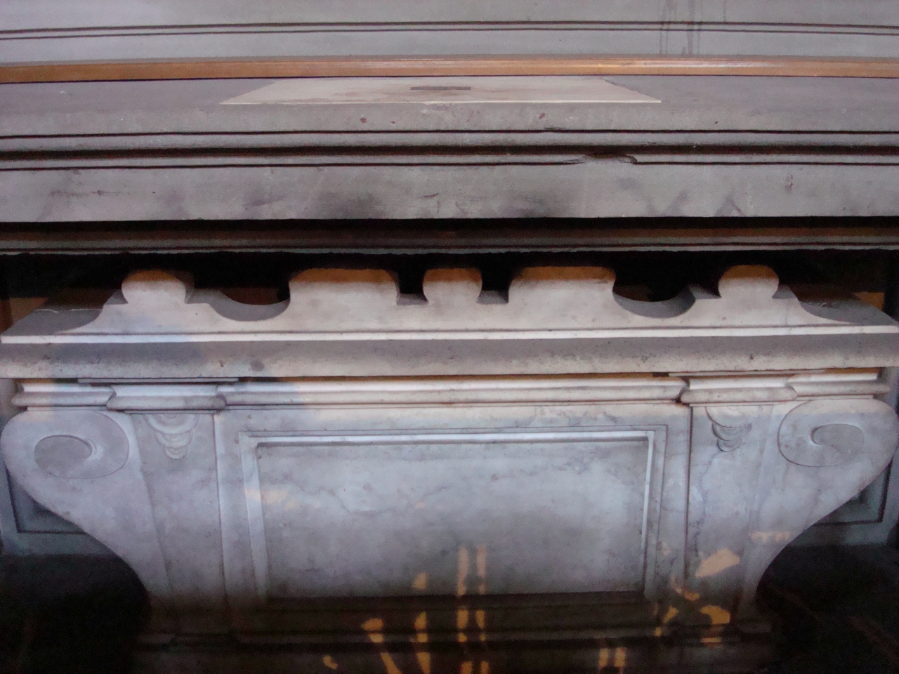 sarcofago - produzione toscana (sec. XVII)