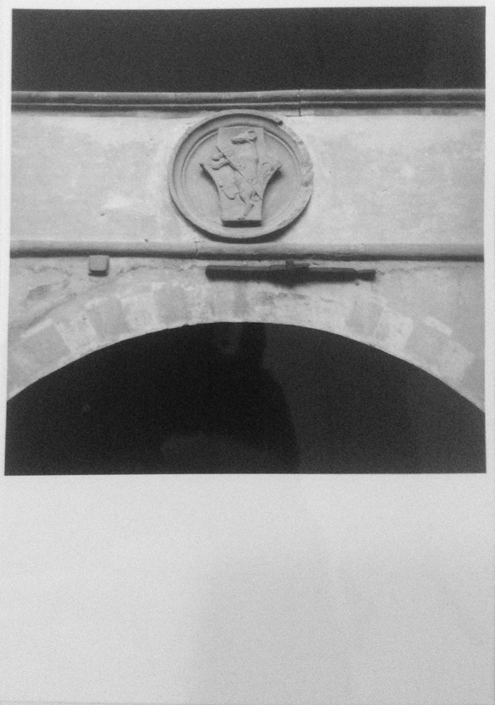stemma con animale rampante (rilievo, opera isolata) - ambito toscano (XV)