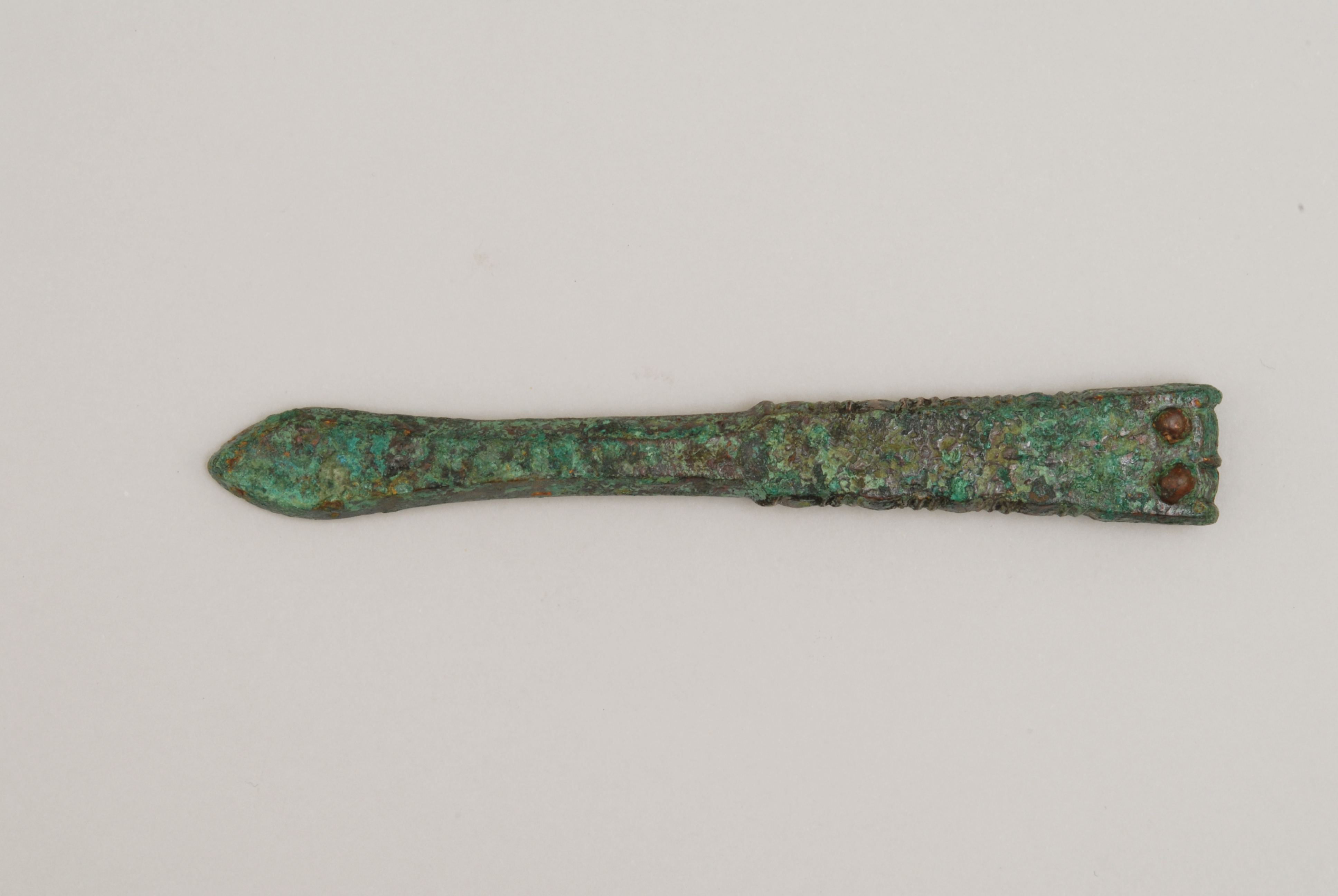 Puntale di cintura, tipo "Grancia" - ambito longobardo (seconda metà sec. VII d.C)