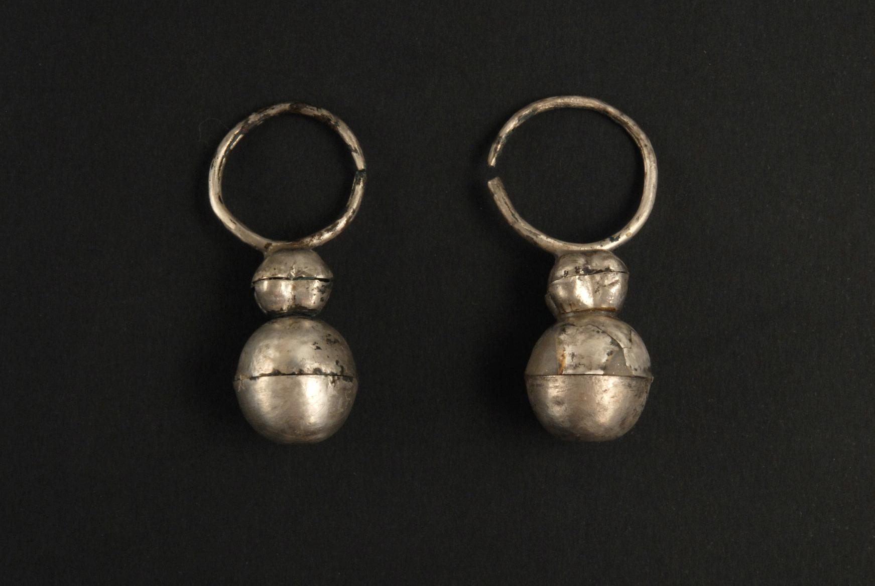 coppia di orecchini - ambito longobardo (prima metà sec. VII d.C)