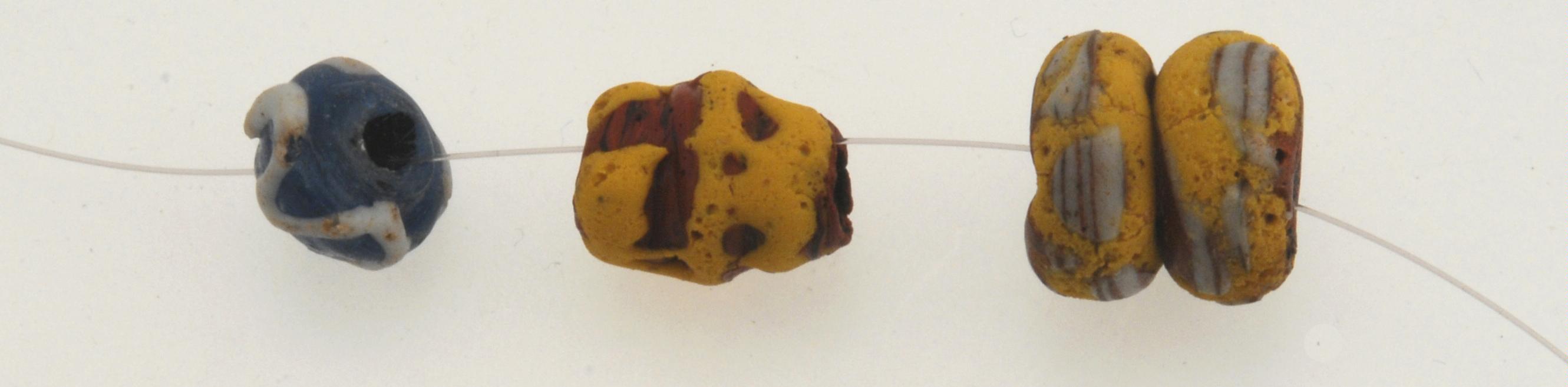 4 vaghi di collana - ambito longobardo, autoctono (seconda metà sec. VII d.C)