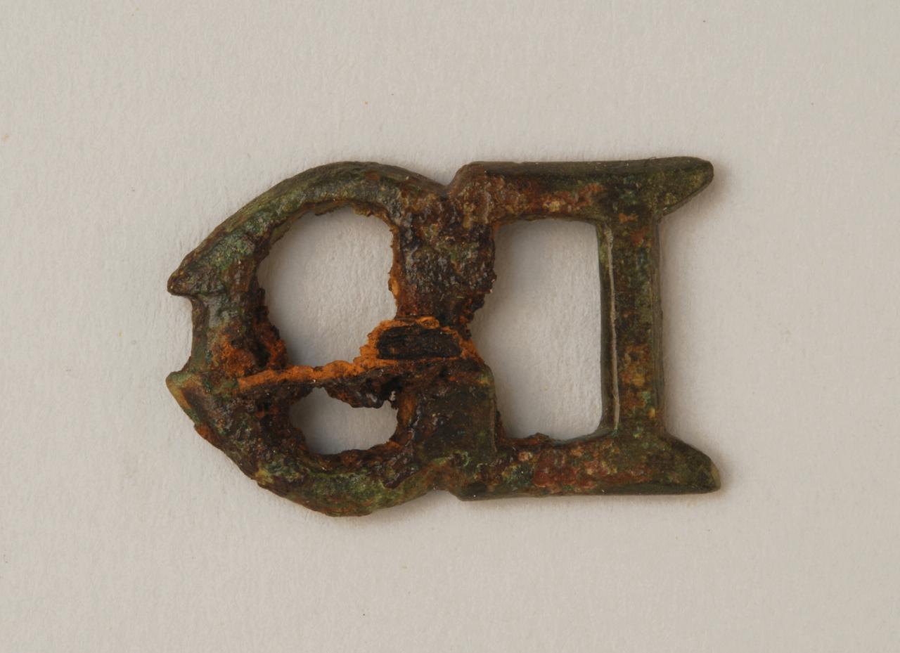 fibbietta di gambale, a placca fissa - longobardo (prima metà sec. VII d.C)