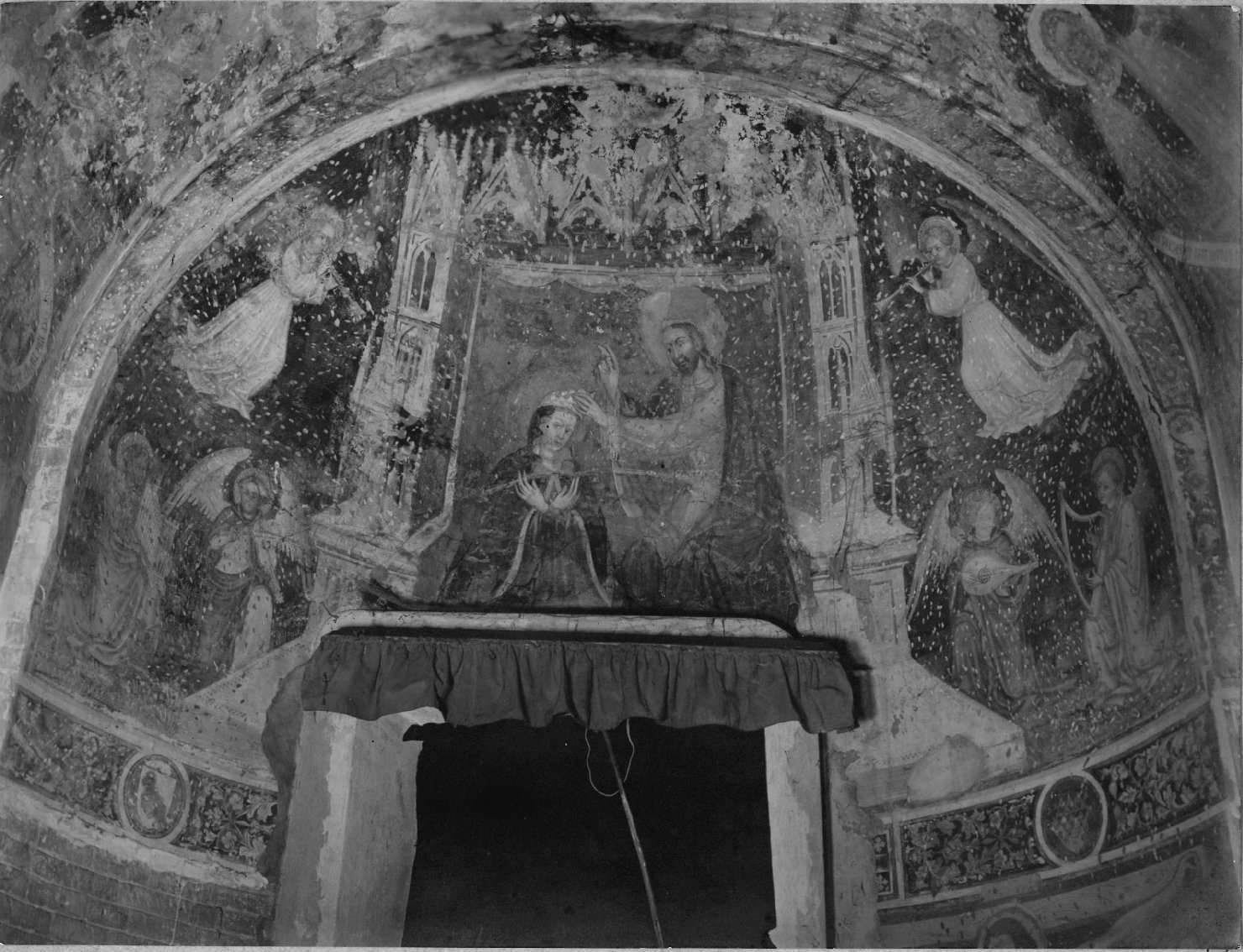 Architettura – Chiese – Apparati dipinti <Incoronazione della Vergine> Cremona (positivo) di Sansoni, Mario (prima metà XX)