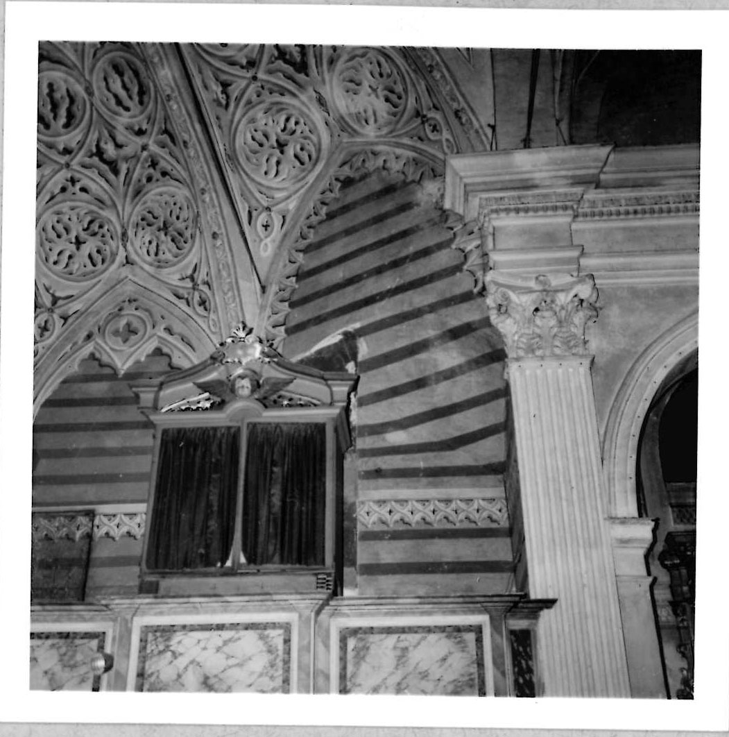 Architettura - Chiese – Apparati ornamentali - Cremona (positivo) di Anonimo (XX)