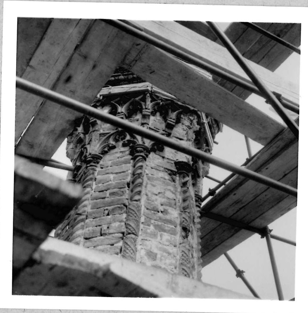 Architettura - Chiese – Apparati ornamentali - Cremona (positivo) di Anonimo (XX)