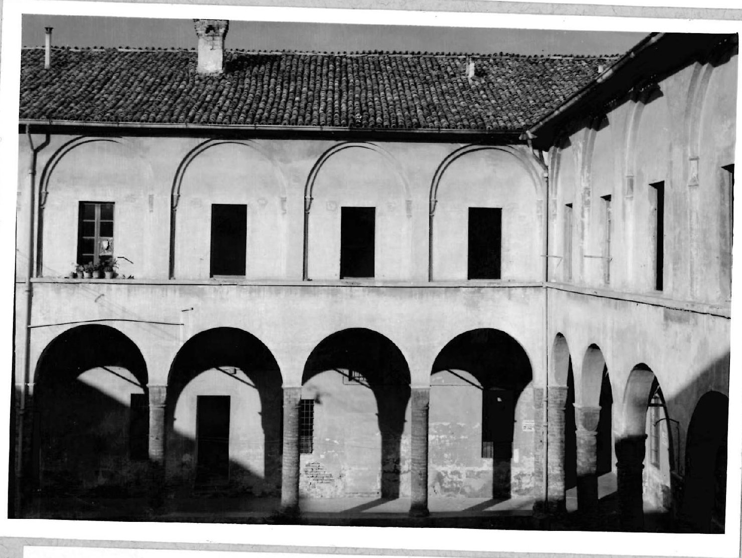 Architettura - Cremona - ex monastero di San Benedetto - ex caserma Cavallerizza (positivo) di Anonimo (seconda metà XX)