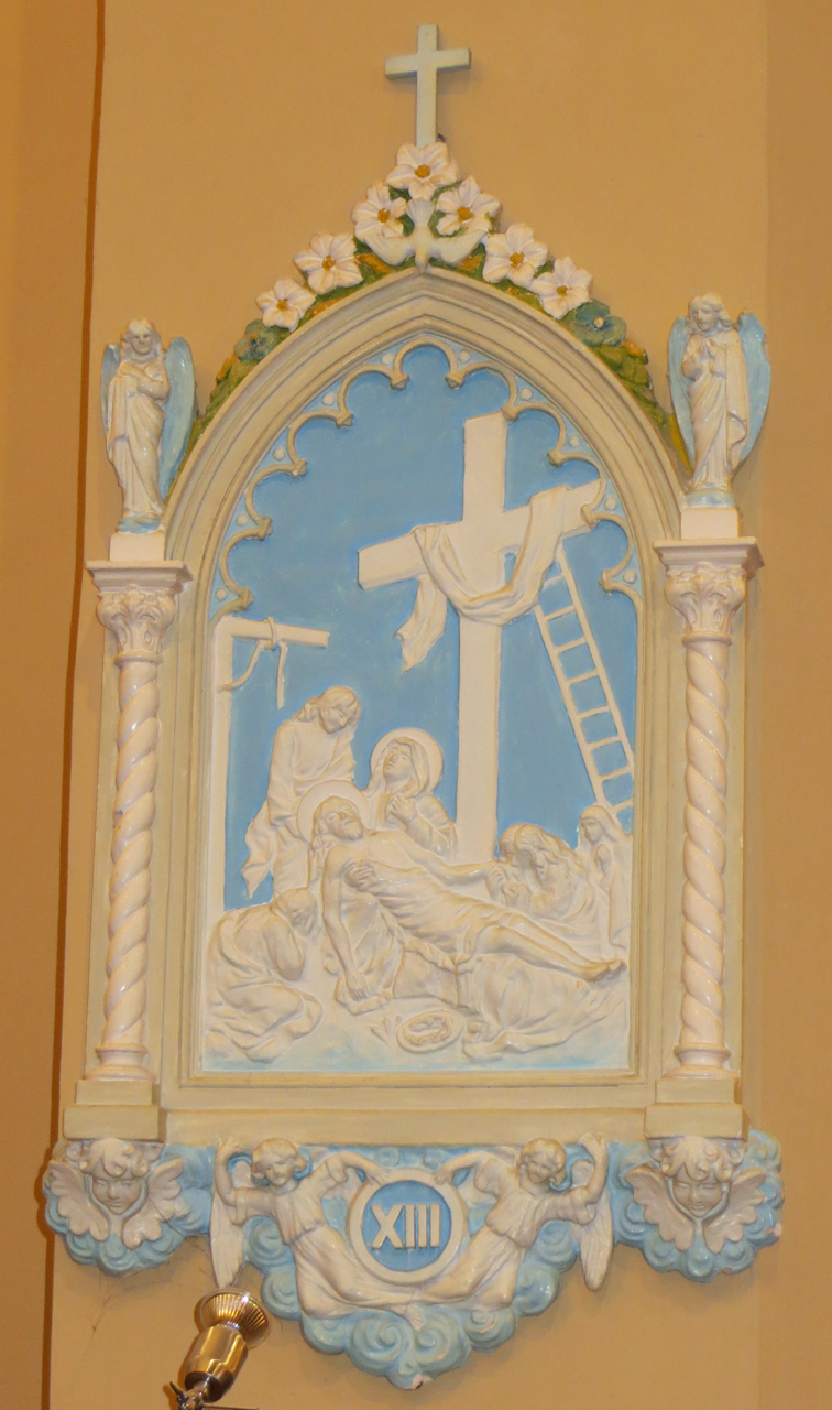 stazione XIII: Gesu' deposto dalla croce (stazione della Via Crucis, elemento d'insieme) di Girolomini Federico (inizio sec. XX)