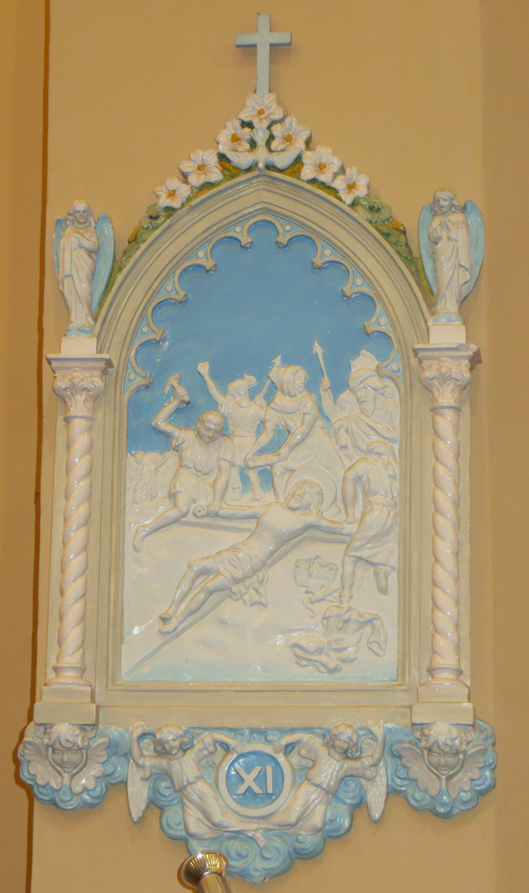 stazione XI: Gesu' inchiodato alla croce (stazione della Via Crucis, elemento d'insieme) di Girolomini Federico (inizio sec. XX)