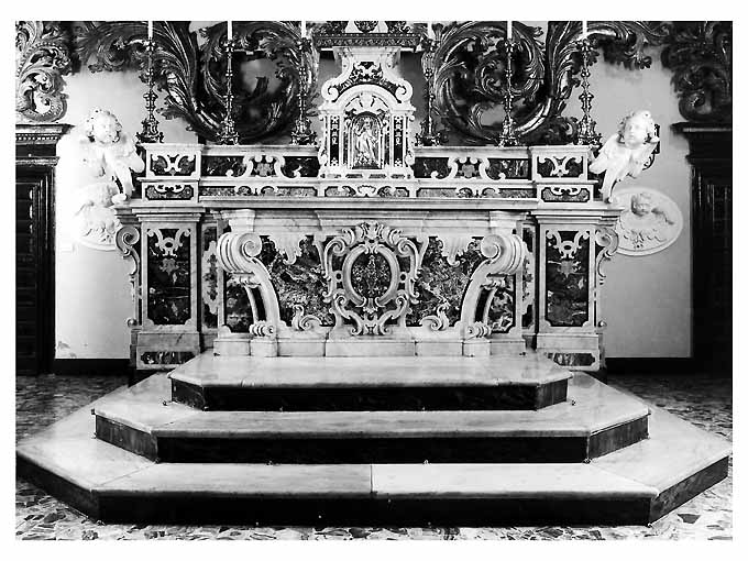 altare maggiore - ambito napoletano (prima metà sec. XVIII)