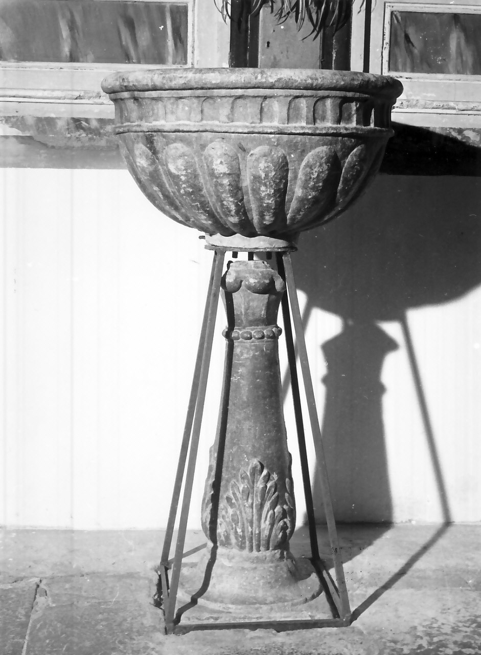 fonte battesimale, opera isolata - bottega calabrese (sec. XVII)