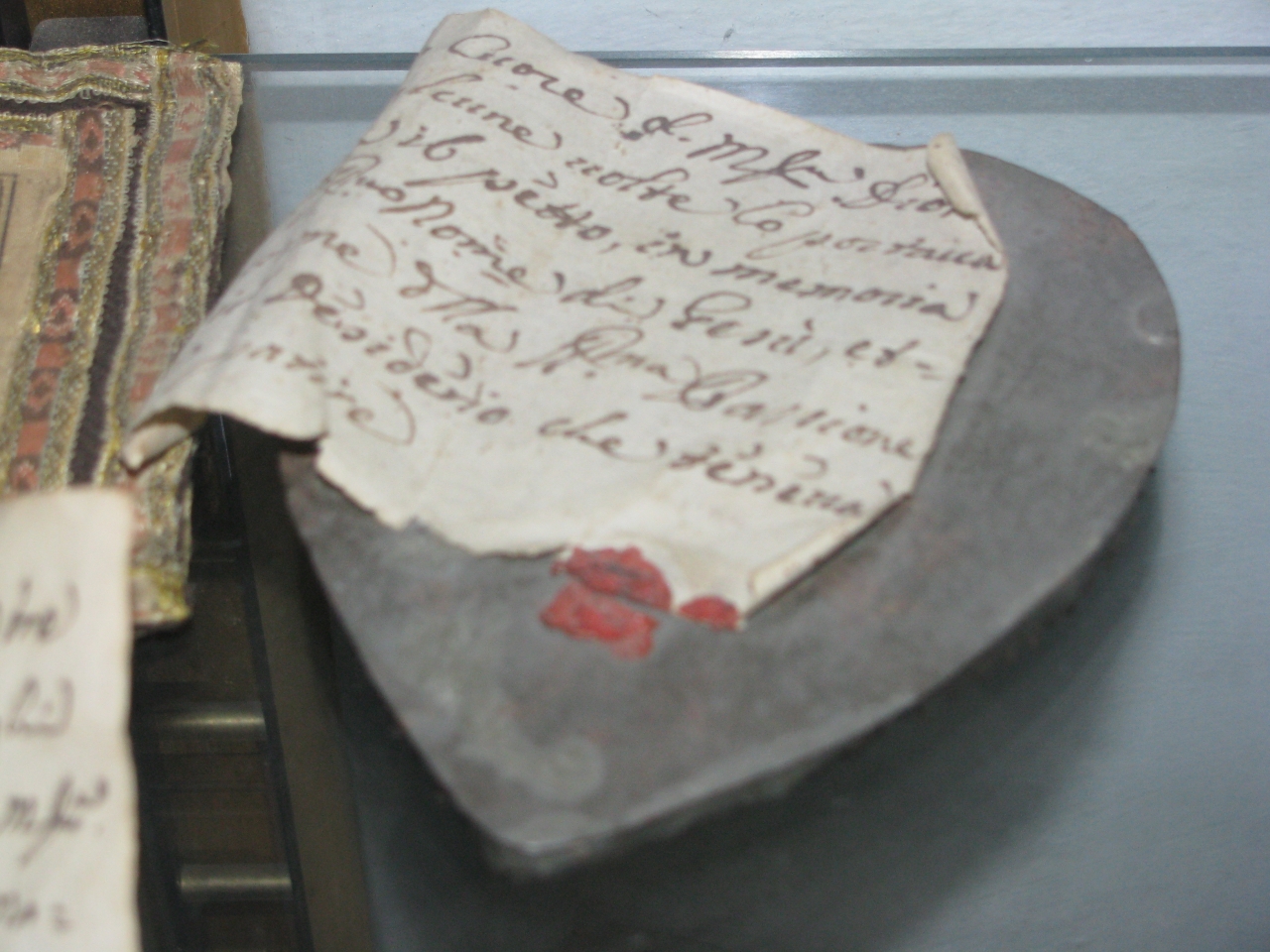 cilicio, cuore di metallo, strumento per l'autopunizione corporale - produzione fiorentina (1673/08/14)