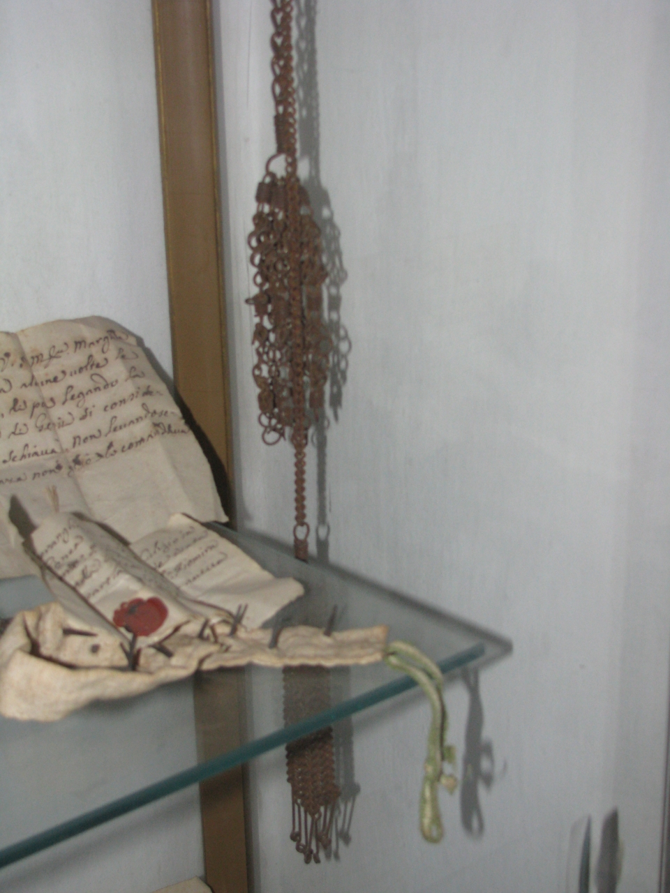 cilicio, catene multiple, strumento per l'autopunizione corporale - produzione fiorentina (1673/08/14)