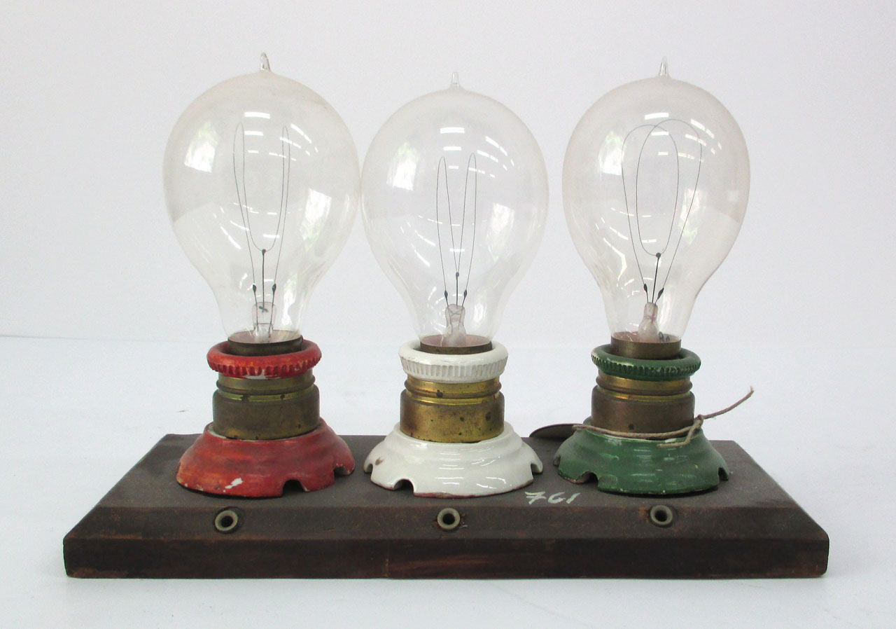 lampada, con filamento a carbone, sistema Cruto di Cruto Alessandro (fine sec. XIX)