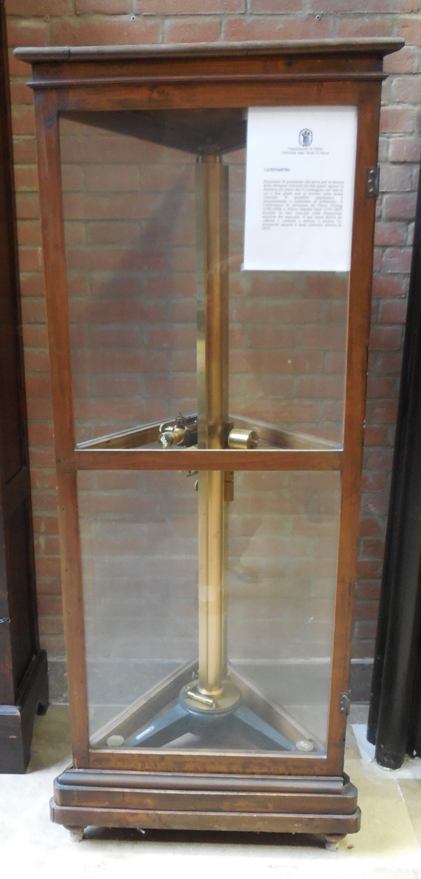 catetometro, grande a due cannocchiali (sec. XX)