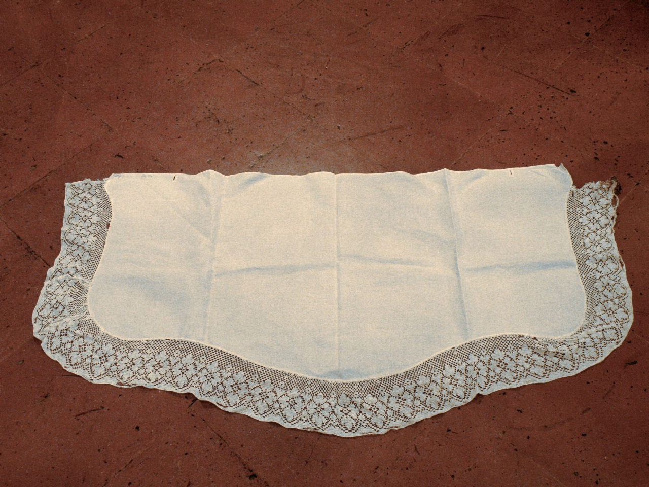 tovaglia da credenza - manifattura toscana (prima metà sec. XIX)